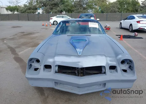 1981 Chevrolet Camaro Berlinetta из США, поврежденный, VIN 1G1AS87A4BL105775